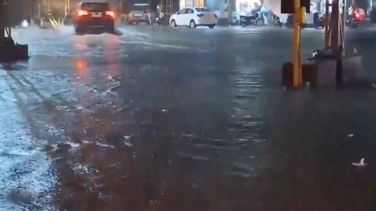 gujarat-weather-heavy-rain-likely-in-surat-valsad-other-regions-till-july-3-red-alert-issued
